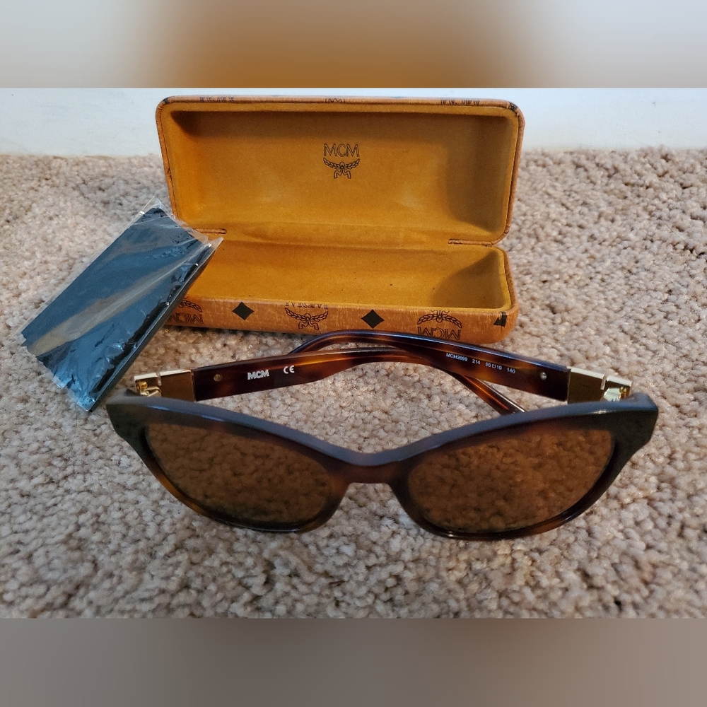 MCM Sunglasses with original hardcase & cloth
